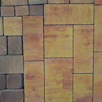 Pokaz kostek brukowych z betonu w kolorach i melanżach firmy GoldBruk